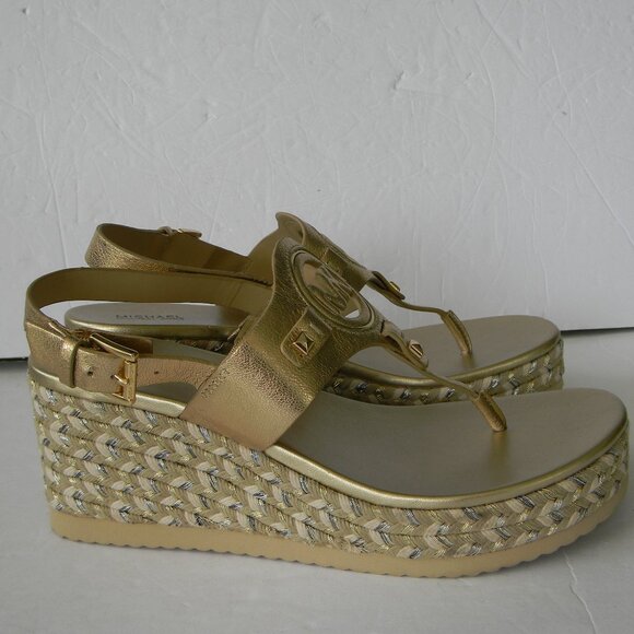 NEW Michael Kors Aubrey Cutout Leather Wedge Sandal Gold SANDAL SZ 8.5M - Picture 3 of 7